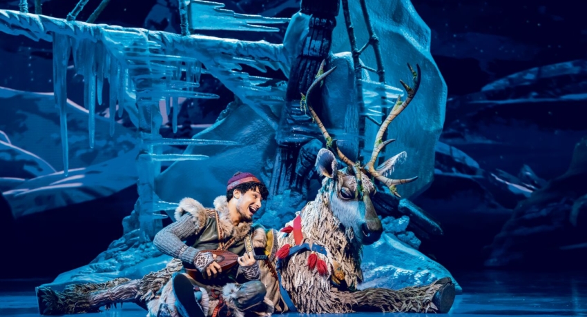 GEFEISK 2_KristoffUndSven_C_JohanPersson_StageEntertainment - Die Eiskönigin in Stuttgart